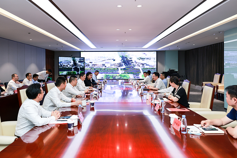 岳阳市蜀山区委副书记、区长杨森一行深刻0029cc金沙贵宾会调研领导！！